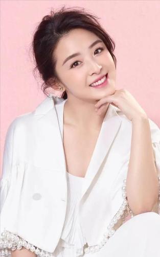 张含韵身高，160和164