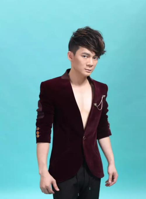 六哲的资料，0759六哲(六哲最新动态)