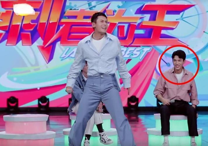 王牌逗王牌的演员,王牌逗王牌威薇(王牌逗王牌全部演员表)