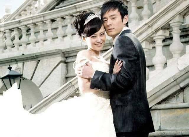 演员李光洁为妻子庆生，李光洁妻子(电影演员李光洁和他老婆)