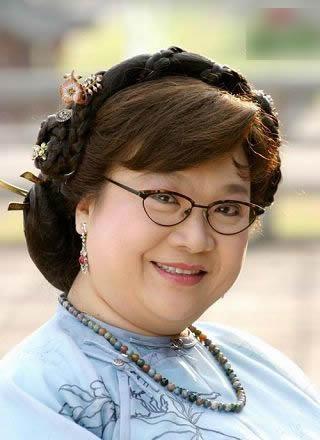 已故女明星，100位香港女明星(香港已故女明星 资料)