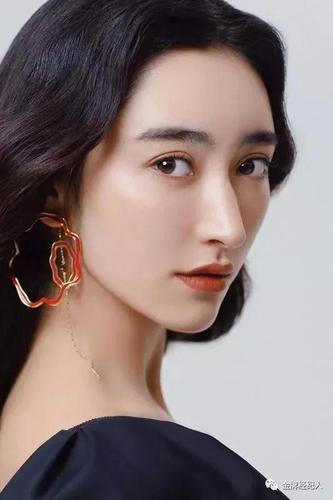 混血女明星,娱乐圈的混血儿明星(娱乐圈中混血女明星)