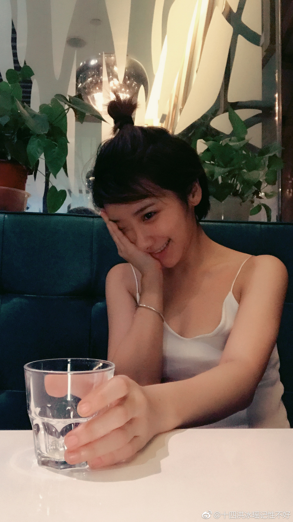 洪冰瑶微博全裸事件回顾