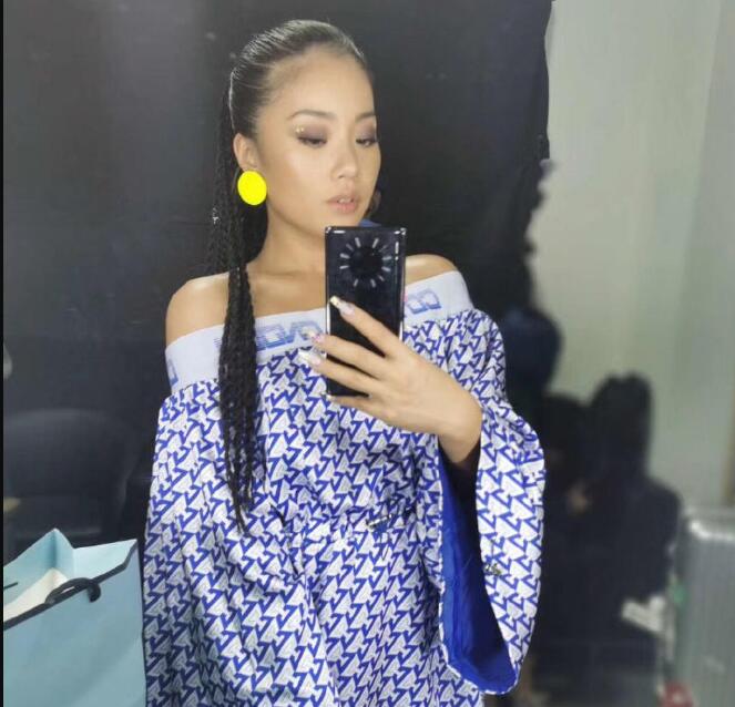 王菊以前是做什么工作的是老师吗 王菊以前是做什么工作的是老师吗