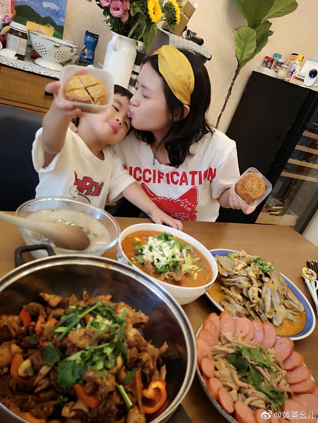 黄英老公曹帅个人资料(黄英曹帅回娘家的照片)