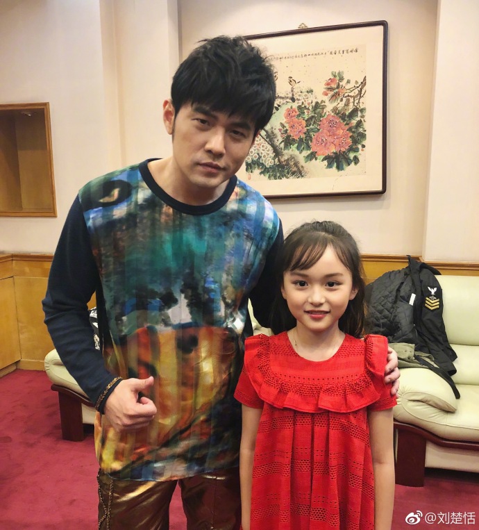 刘楚恬家里是做什么的(刘楚恬是谁家的)