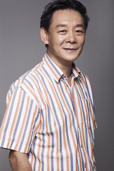 李野萍和李幼斌什么关系长得有点像(李幼斌真实性格) 李野萍和李幼斌什么关系长得有点像(李幼斌真实性格)