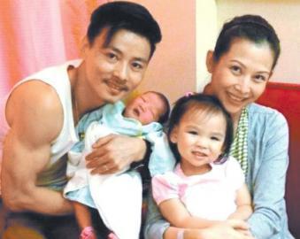 张晋图片，华晨宇表情包(华晨宇笑容图片)