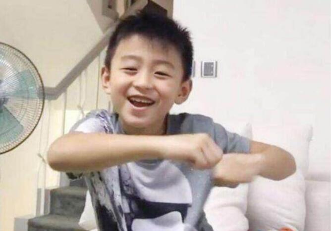 谢振南不愿见谢霆锋真的吗(难怪谢霆锋) 谢振南不愿见谢霆锋真的吗(难怪谢霆锋)