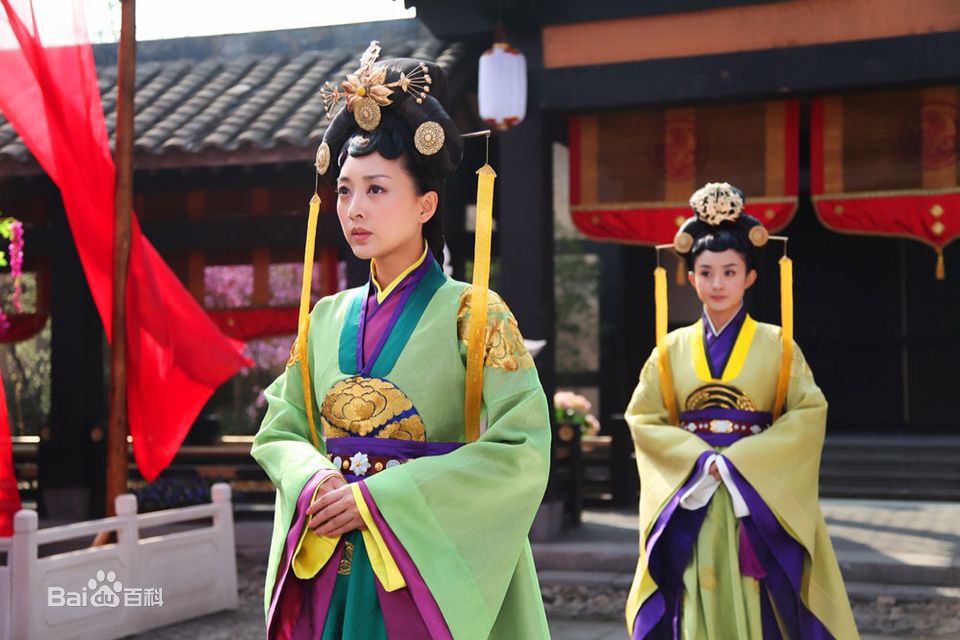 黄小蕾为什么控诉迪士尼？黄小蕾的老公刘磊(黄小蕾与刘磊举办婚礼)