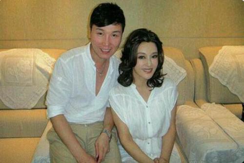 刘晓庆前夫，刘晓庆面相(风情万种刘晓庆的面相)