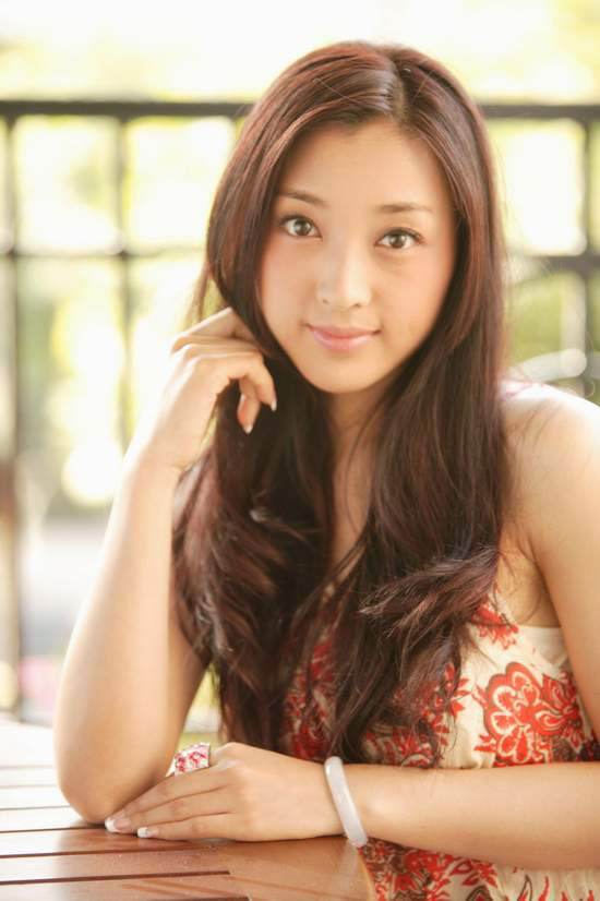 黄小蕾为什么控诉迪士尼？黄小蕾的老公刘磊(黄小蕾与刘磊举办婚礼)