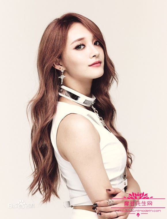 周洁琼为什么叫pinKy?周洁琼在韩国火(周洁琼的出道组合是什么)