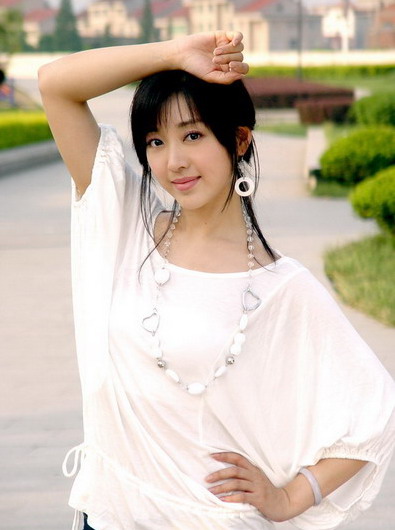 黄小蕾为什么控诉迪士尼？黄小蕾的老公刘磊(黄小蕾与刘磊举办婚礼)