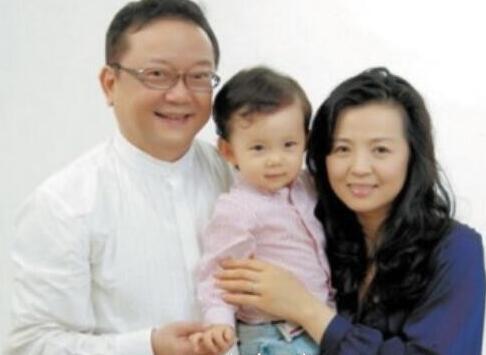 王刚的第一任妻子,小王刚的第三任(王刚的小老婆) 王刚的第一任妻子,小王刚的第三任(王刚的小老婆)