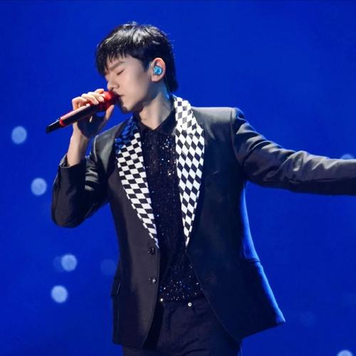 陈小纭前男友歌手张睿，徐开骋喜欢(陈小纭前对象歌手是谁)