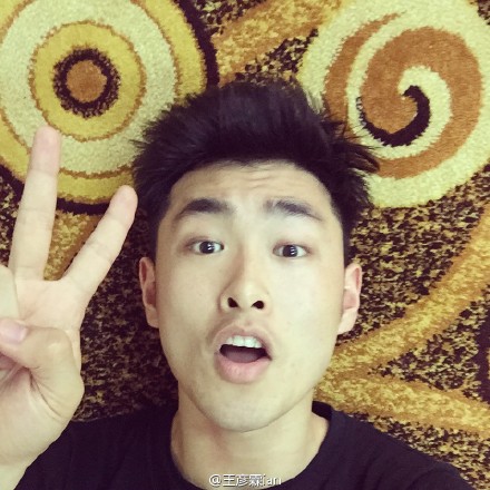 王彦霖为什么吃素?王彦霖的女朋友是谁 王彦霖为什么吃素?王彦霖的女朋友是谁