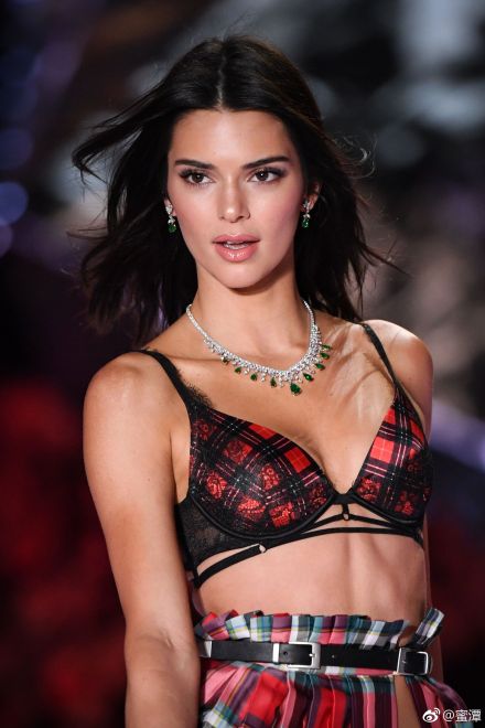 肯达尔·詹娜为什么叫肯豆(肯达尔·詹娜百科) 肯达尔·詹娜为什么叫肯豆(肯达尔·詹娜百科)