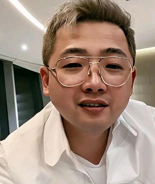 安若溪资料，网红安若溪个人资料(安若溪真实姓名资料)