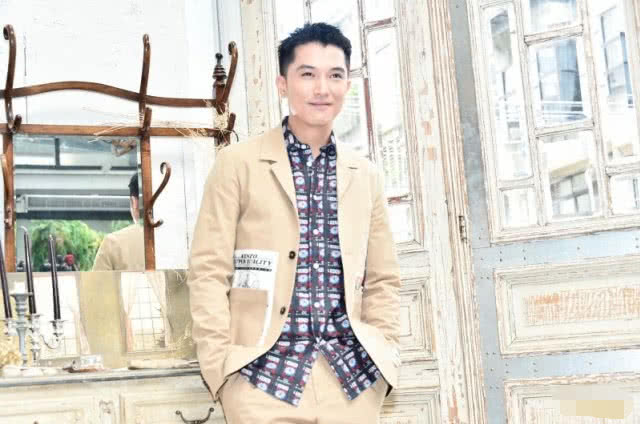 邱泽的感情史回顾(邱泽恋情史)