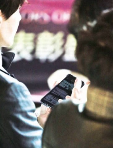 徐正溪手机聊天事件是怎么回事(深扒徐正溪)