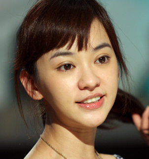 周冬雨割双眼皮,宣璐单眼皮(周冬雨单眼皮吗)