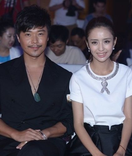 佟丽娅什么时候离的婚 