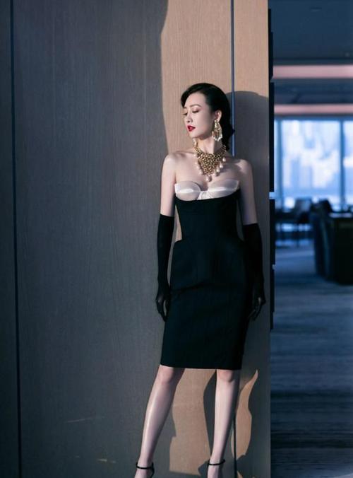 王鸥个人简介,镖行天下前传王鸥(镖行天下(王鸥、吴奇隆) 王鸥个人简介,镖行天下前传王鸥(镖行天下(王鸥、吴奇隆)