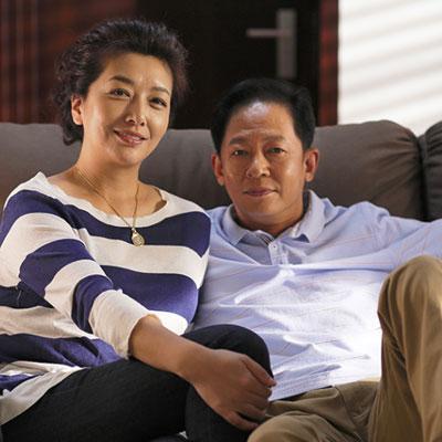 陈坚红图片，王志文老婆陈坚红照片(王志文陈坚红结婚)