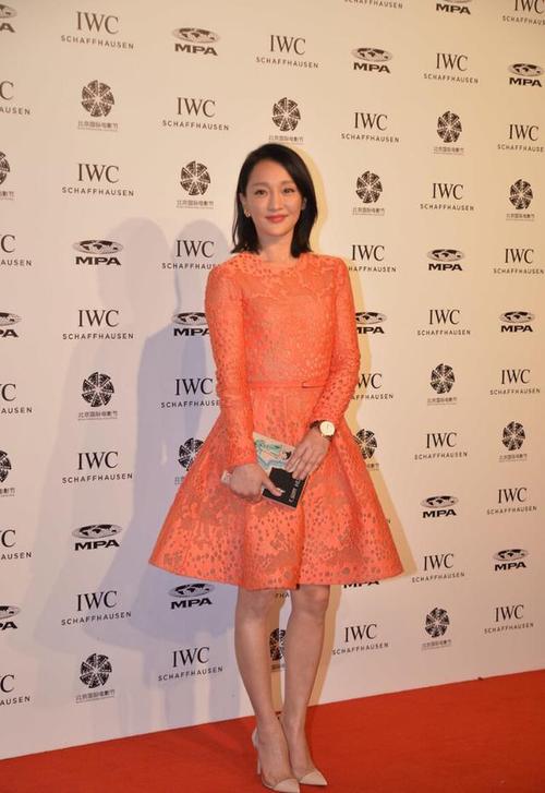 周迅的身高,周迅真实身高153(周迅真实身高155)