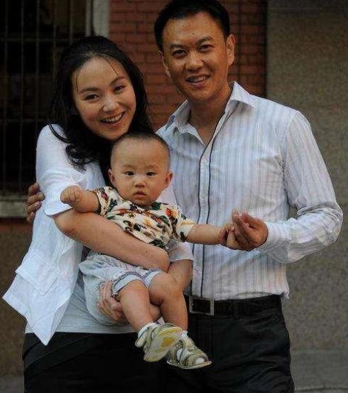 冯嘉怡是做什么生意的身价多少?冯嘉怡的妻 冯嘉怡是做什么生意的身价多少?冯嘉怡的妻