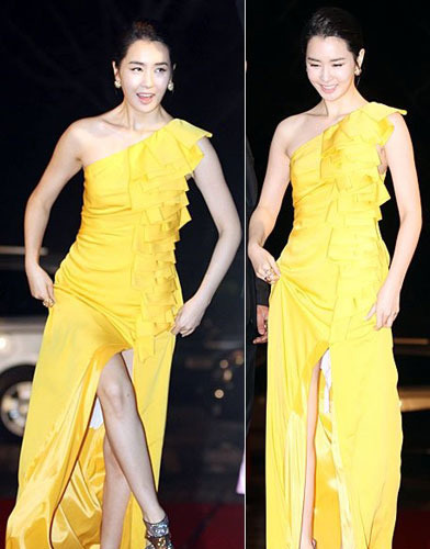 女星走红毯斗艳太凶(胸)猛 女星走红毯斗艳太凶(胸)猛