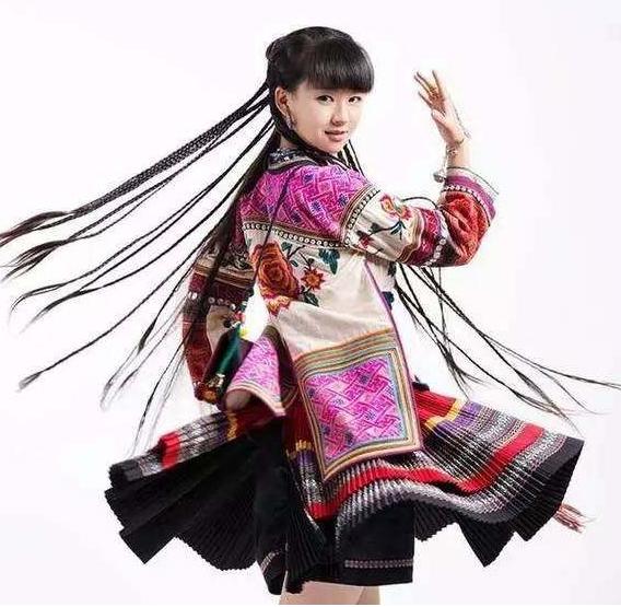 小彩旗和杨丽萍闹翻了真相(小彩旗为什么被杨丽萍放弃了) 小彩旗和杨丽萍闹翻了真相(小彩旗为什么被杨丽萍放弃了)