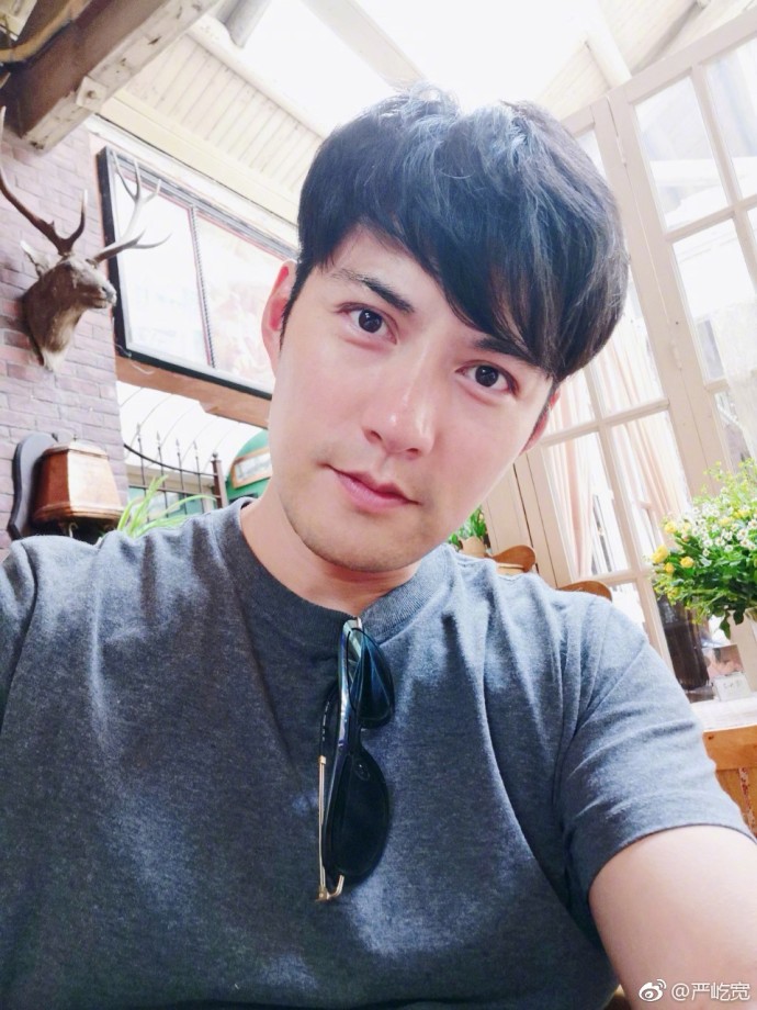 严宽颜值缺陷在哪?严屹宽是混血吗? 严宽颜值缺陷在哪?严屹宽是混血吗?