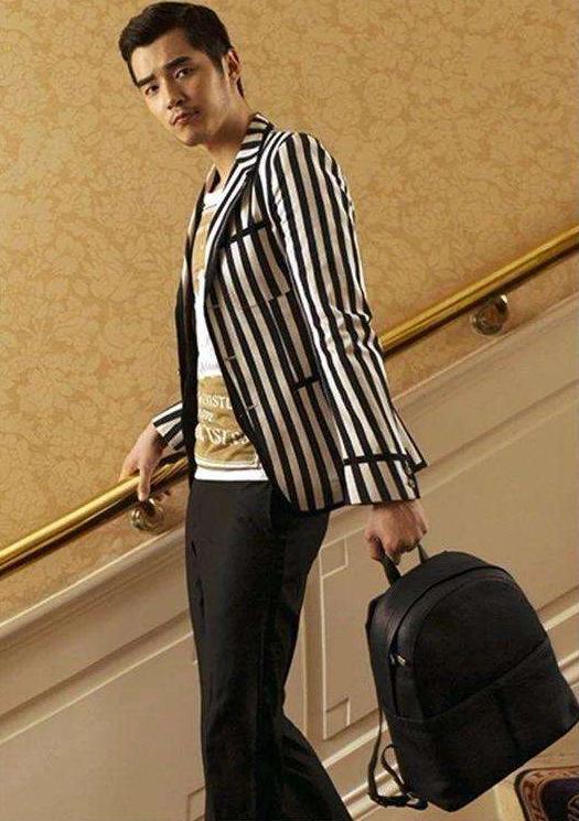 金世佳王传君是什么关系？金世佳为什么可以