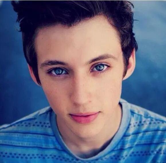 特洛耶.希文是攻还是受(特洛耶·希文) 特洛耶.希文是攻还是受(特洛耶·希文)