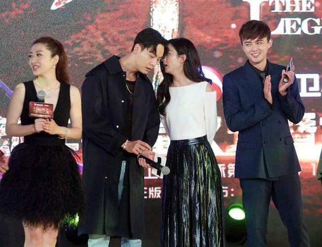 陈伟霆喜欢赵丽颖吗 元