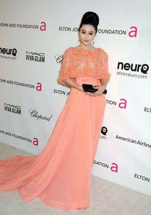 范冰冰大尺度礼服,范冰冰红毯造型(范冰冰高定礼服裙)