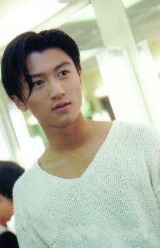 谢霆锋几岁,杨幂小糯米(杨幂宝宝小糯米多大了) 谢霆锋几岁,杨幂小糯米(杨幂宝宝小糯米多大了)