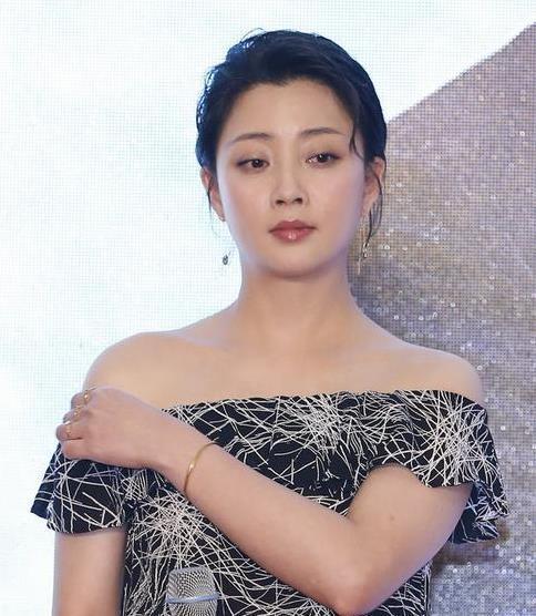 殷桃结婚，殷桃结过婚吗(殷桃结婚了吗对象是谁)