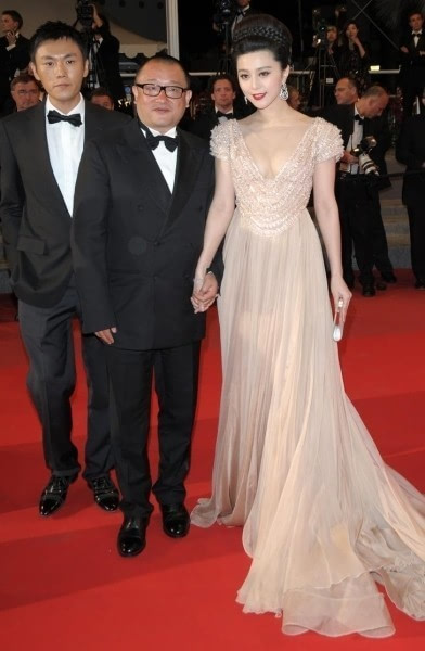 范冰冰走红毯尴尬走光图片(范冰冰最新走红毯被赶) 范冰冰走红毯尴尬走光图片(范冰冰最新走红毯被赶)