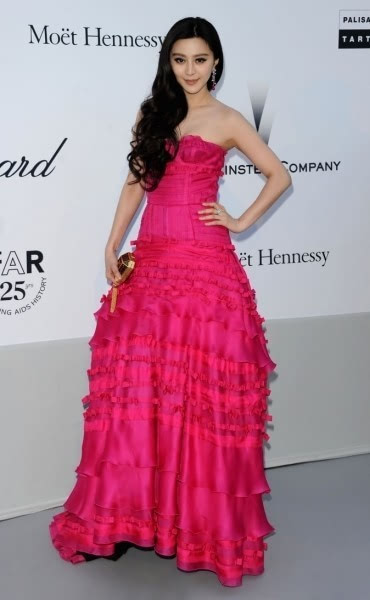 范冰冰走红毯尴尬走光图片(范冰冰最新走红毯被赶) 范冰冰走红毯尴尬走光图片(范冰冰最新走红毯被赶)