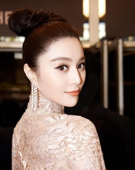 范冰冰走红毯尴尬走光图片(范冰冰最新走红毯被赶) 范冰冰走红毯尴尬走光图片(范冰冰最新走红毯被赶)