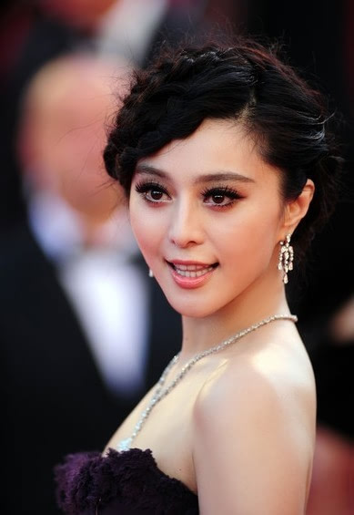 范冰冰走红毯尴尬走光图片(范冰冰最新走红毯被赶) 范冰冰走红毯尴尬走光图片(范冰冰最新走红毯被赶)