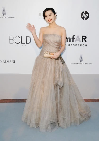 范冰冰走红毯尴尬走光图片(范冰冰最新走红毯被赶) 范冰冰走红毯尴尬走光图片(范冰冰最新走红毯被赶)