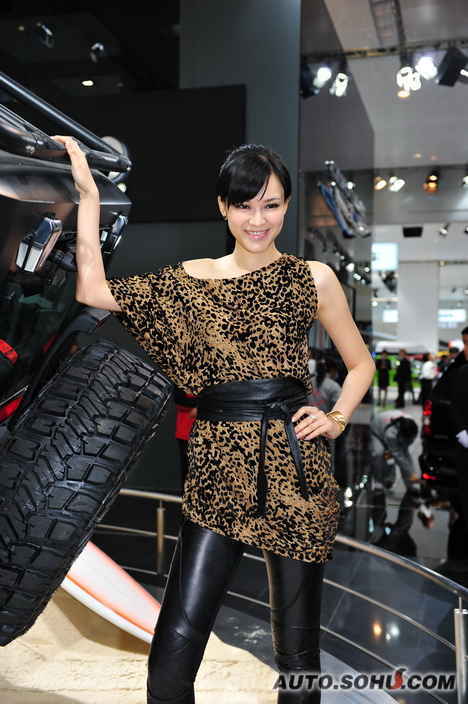 李艾图片，李艾走秀图(李艾走秀集合)