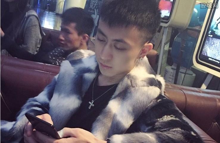 秦晓秦奋，秦奋晒99亿存款截图(秦奋的信息)