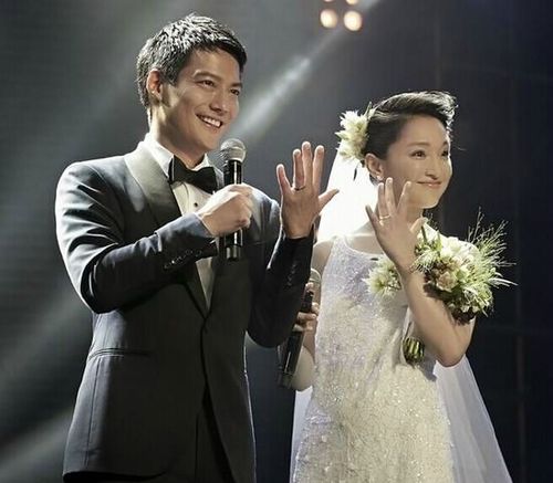 高圣远为什么娶周迅 元