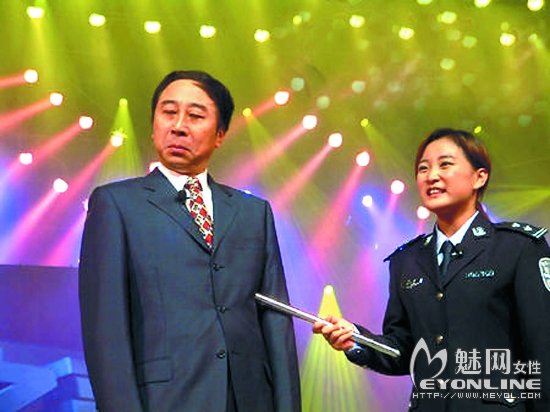 冯巩的徒弟都有谁?姜昆和冯巩是什么关系?(冯巩有几个徒弟都是谁) 冯巩的徒弟都有谁?姜昆和冯巩是什么关系?(冯巩有几个徒弟都是谁)