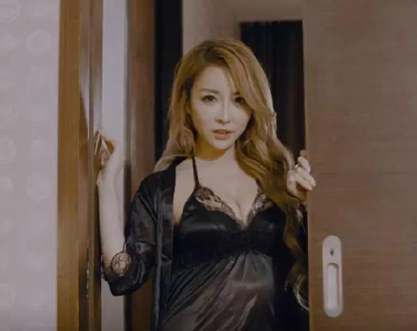 黄明志啪啪之歌女主角是谁？黄明志和朱主爱